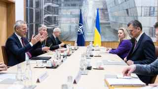 Встреча генерального секретаря НАТО Йенса Столтенберга и министра иностранных дел Украины Дмитрия Кулебы 